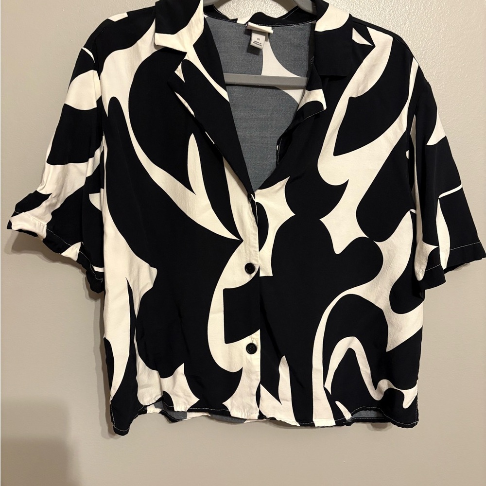 A New Day Black and White Boxy Graphic Blouse